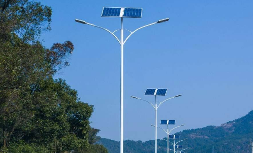 公路太阳能路灯品牌价格是多少钱